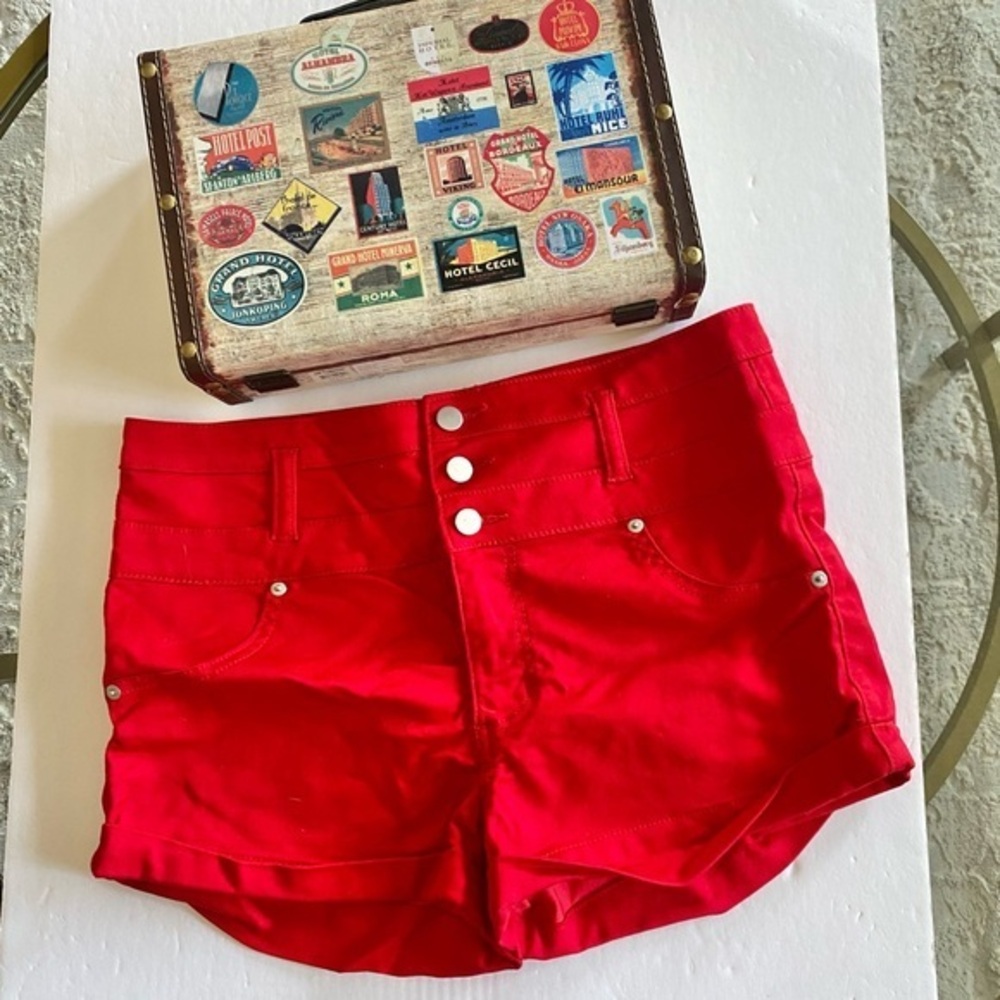 Xhilaration three button red shorts, Sz. 14